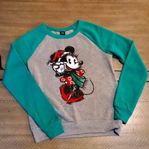 🎅5/$15 Minnie Christmas Sweater M